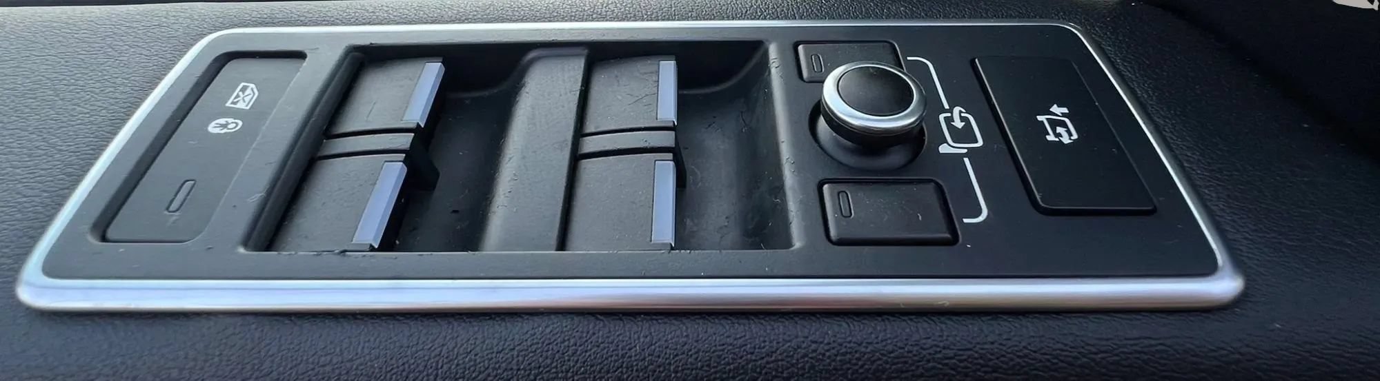 Used 2017 Land Rover Range Rover Supercharged AWD/4WD image 42