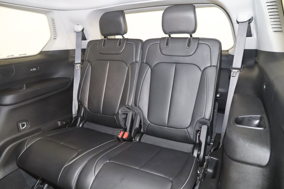 Used 2023 Jeep Grand Cherokee L Limited AWD/4WD image 52