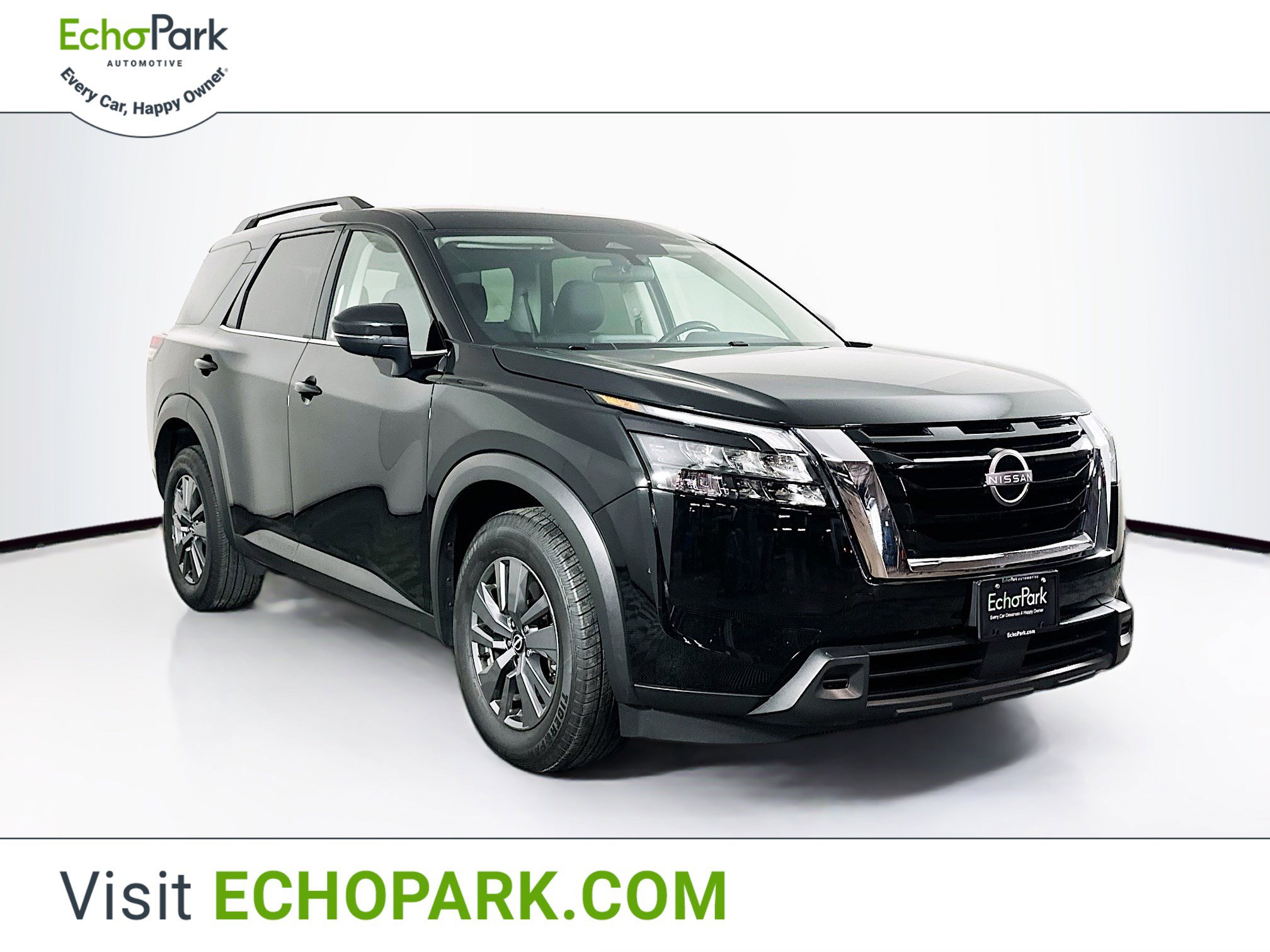 Used 2024 Nissan Pathfinder SV