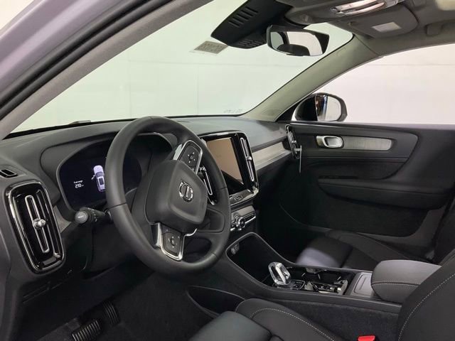 New 2026 Volvo XC40 B5 Plus w/ Protection Package Premier image 23