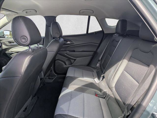 Used 2025 Chevrolet Trax LT FWD image 23