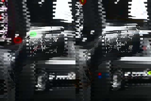 Used 2023 Lexus UX 250h Premium image 38