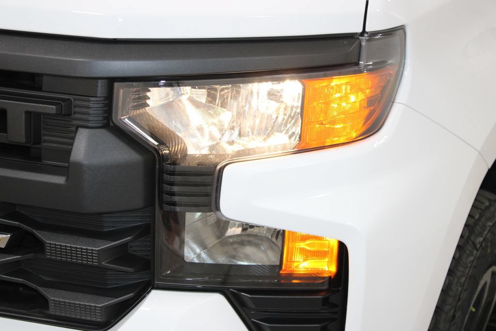 New 2026 Chevrolet Silverado 1500 Custom w/ LPO, Dark Essentials Package AWD/4WD image 13