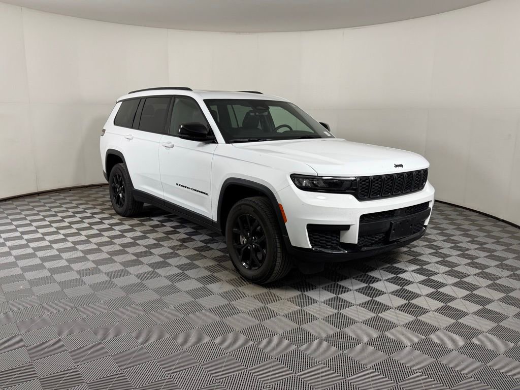Used 2025 Jeep Grand Cherokee L Altitude
