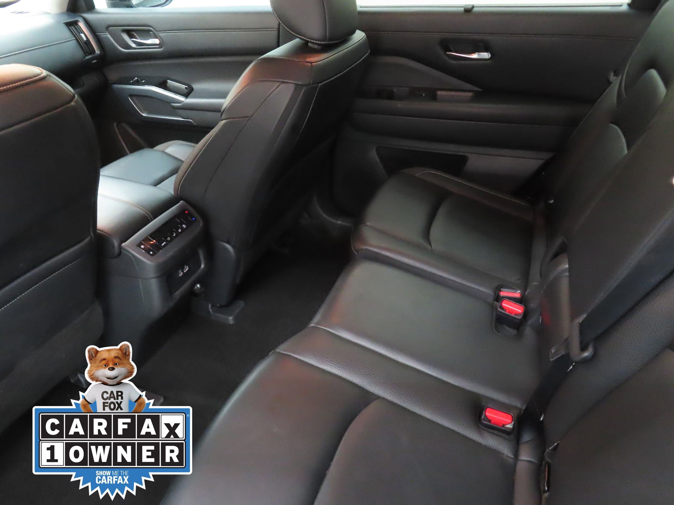 Used 2024 Nissan Pathfinder SL w/ Lighting Package (N92) image 21