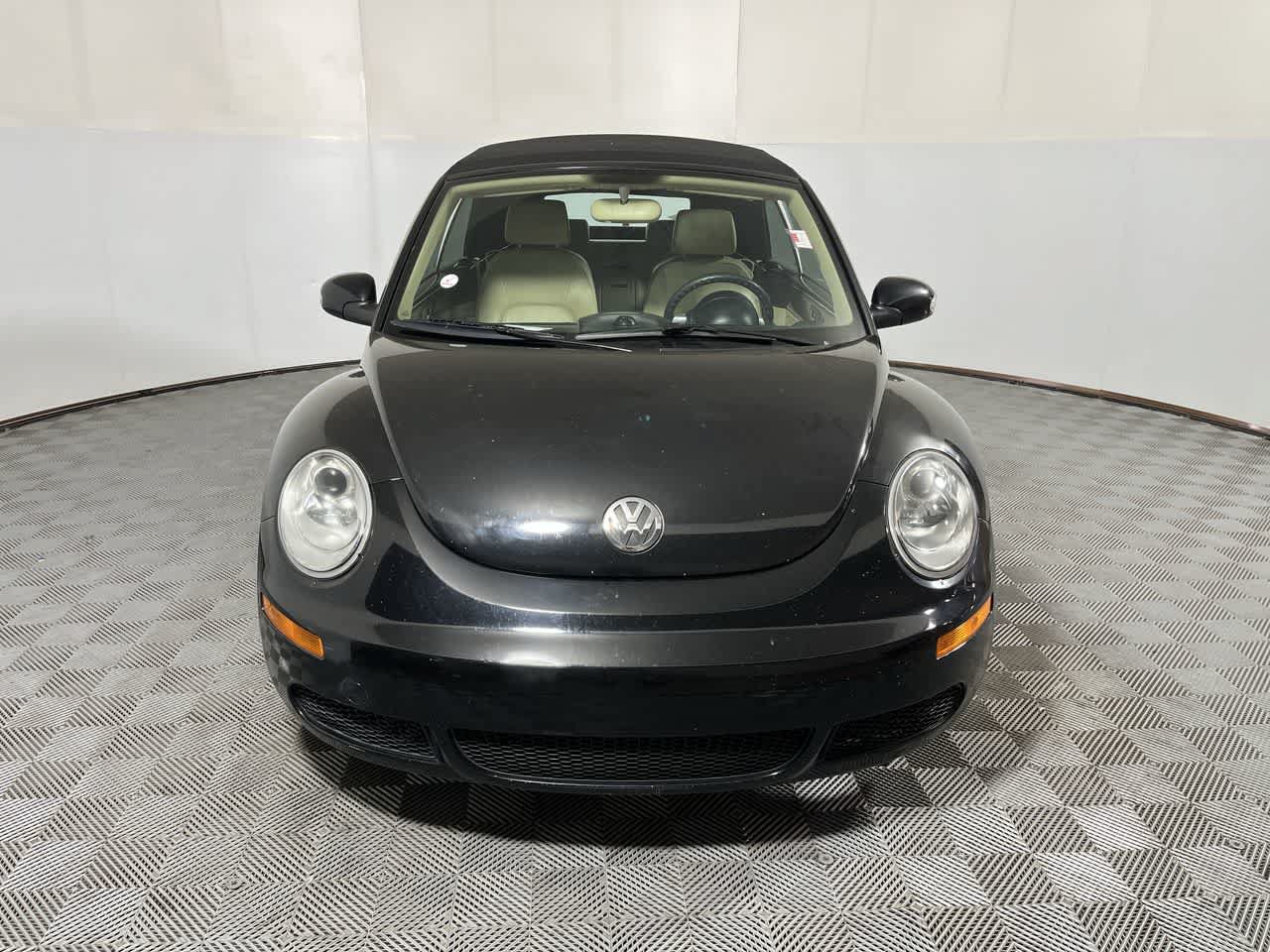 Used 2008 Volkswagen Beetle SE FWD image 3