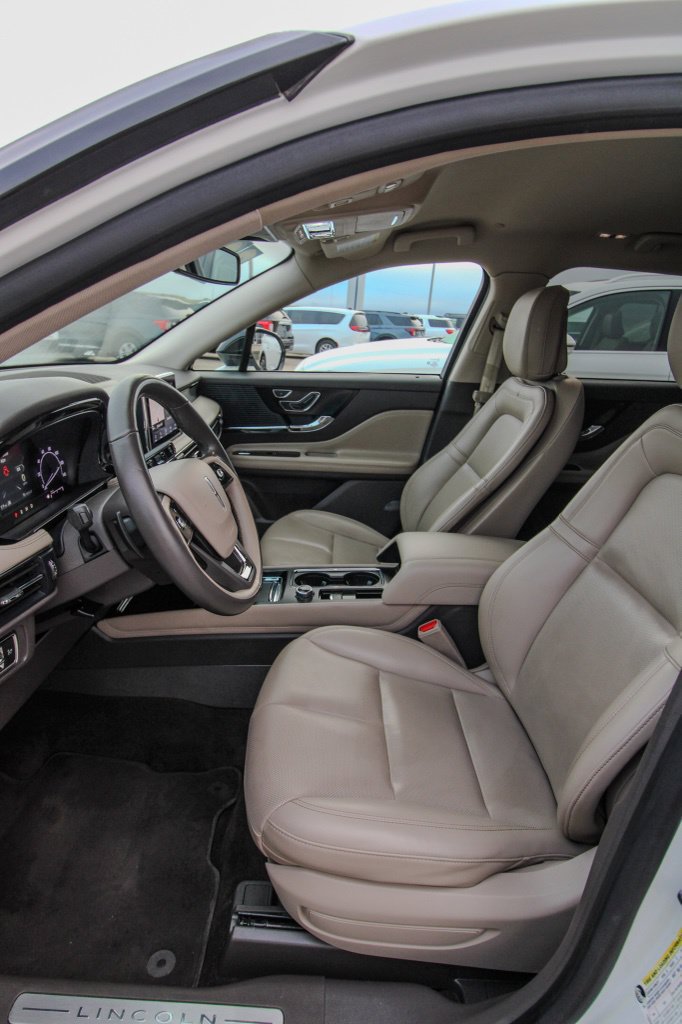 Used 2020 Lincoln Corsair AWD w/ Equipment Group 101A image 13