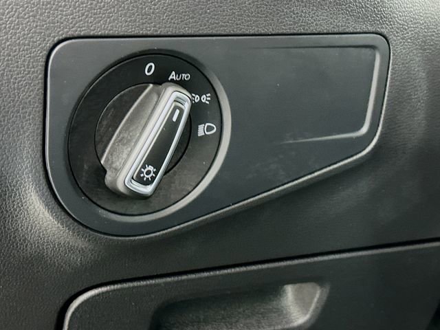 Used 2023 Volkswagen Tiguan SE AWD/4WD image 12