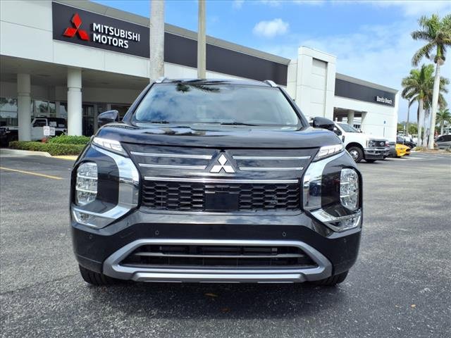 New 2025 Mitsubishi Outlander SEL image 2