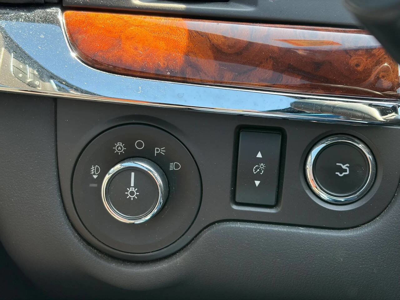 Used 2013 Lincoln MKS AWD image 15