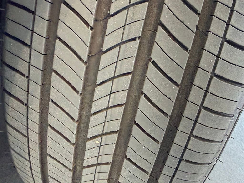 Used 2024 Lexus ES 250 w/ Premium Package image 16