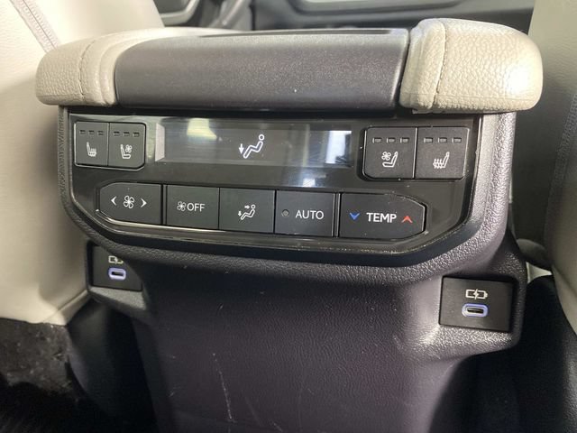 Used 2024 Toyota Grand Highlander AWD image 15