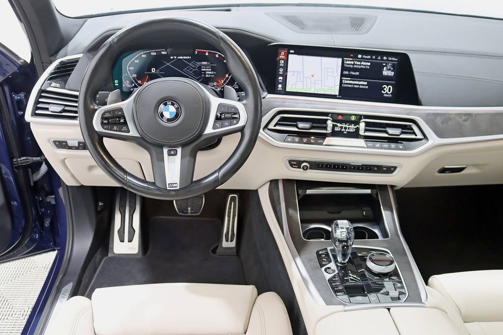 Used 2022 BMW X7 M50i image 14