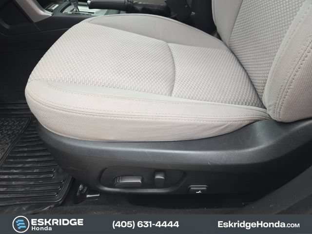 Used 2017 Subaru Forester 2.5i Premium w/ All-Weather Package AWD/4WD image 24