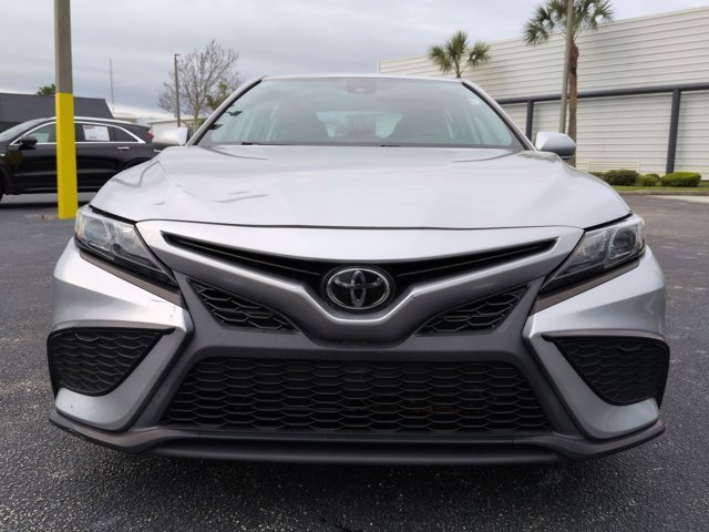 Used 2023 Toyota Camry SE image 10