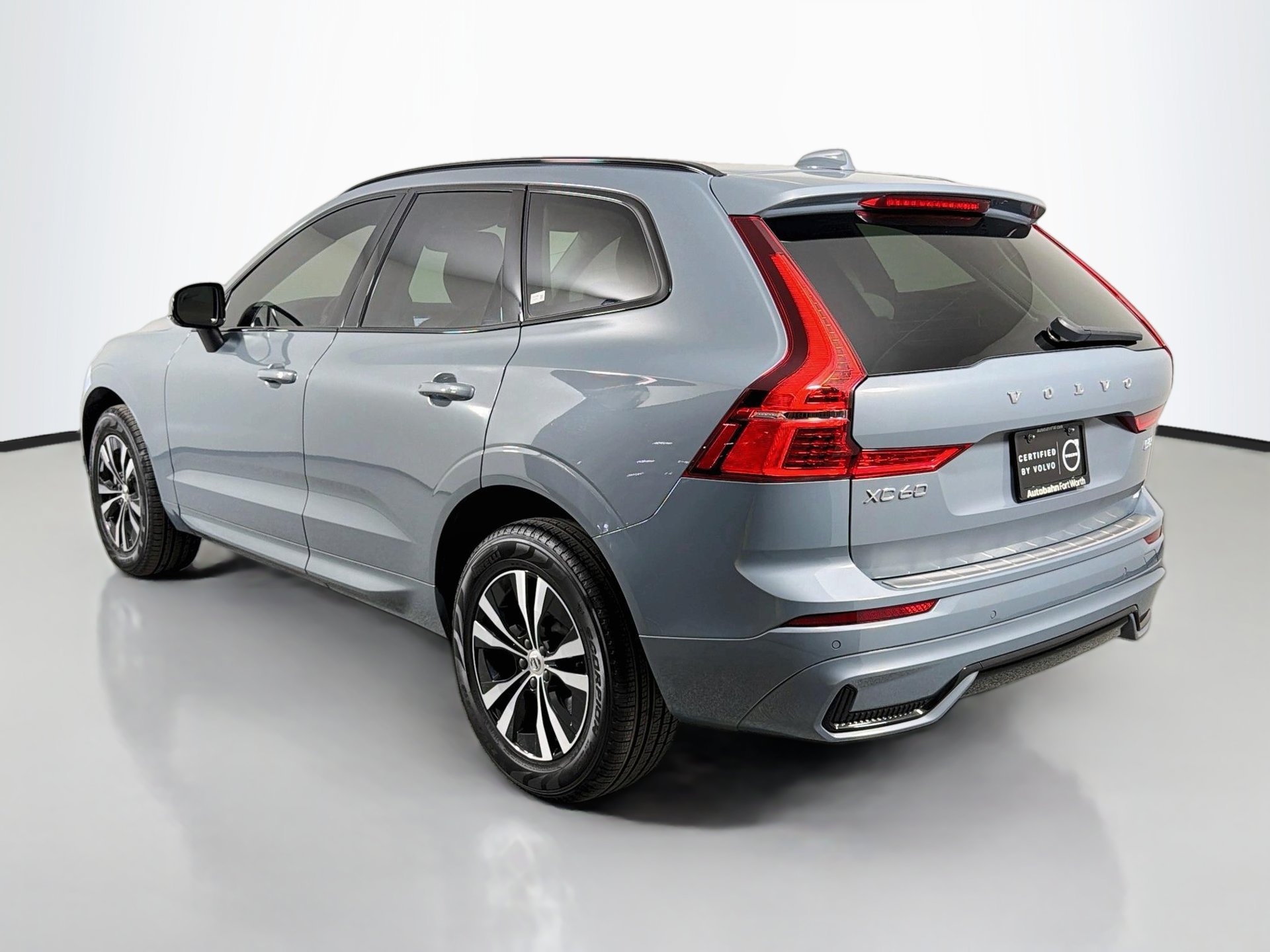 Certified 2024 Volvo XC60 B5 Core w/ Protection Package Premier AWD/4WD image 8