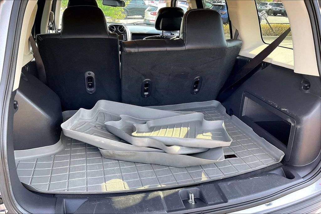 Used 2016 Jeep Patriot High Altitude AWD/4WD image 31