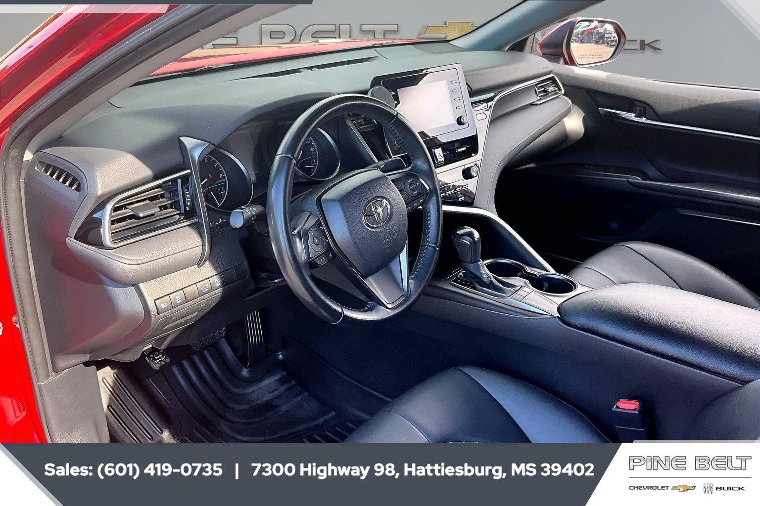 Used 2022 Toyota Camry SE FWD image 12
