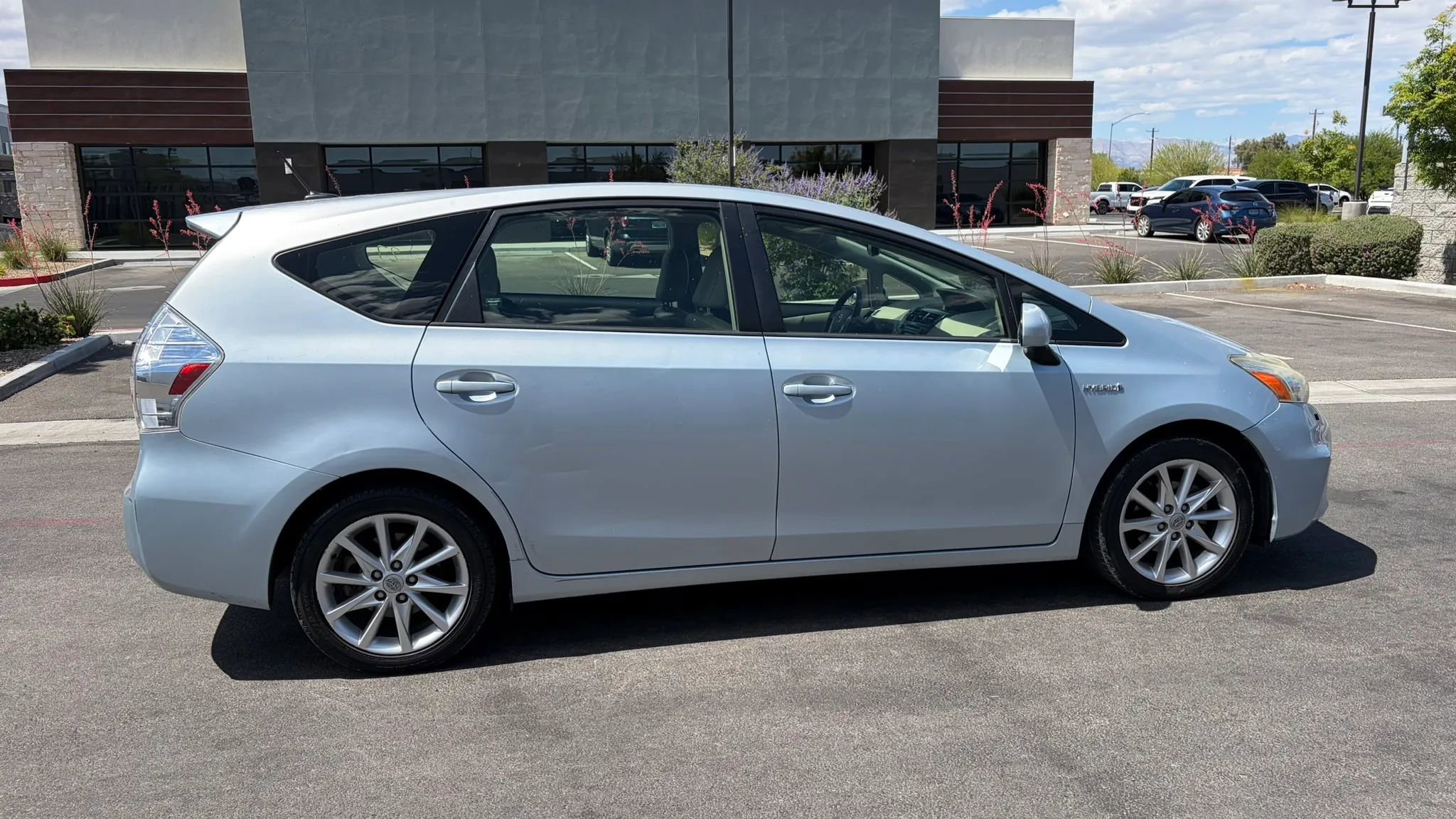 Used 2014 Toyota Prius V Five FWD image 6