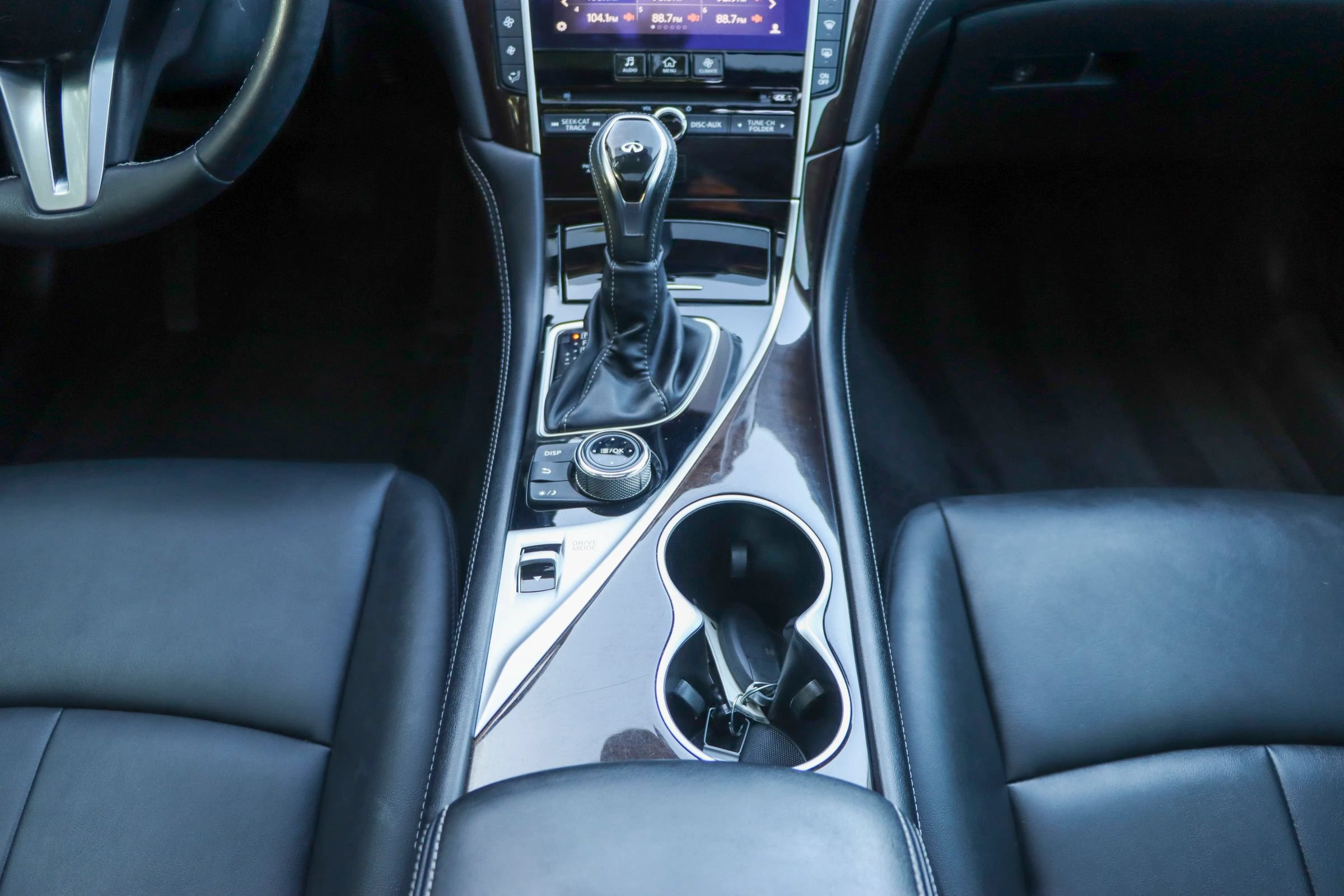 Used 2018 INFINITI Q50 Luxe RWD image 25