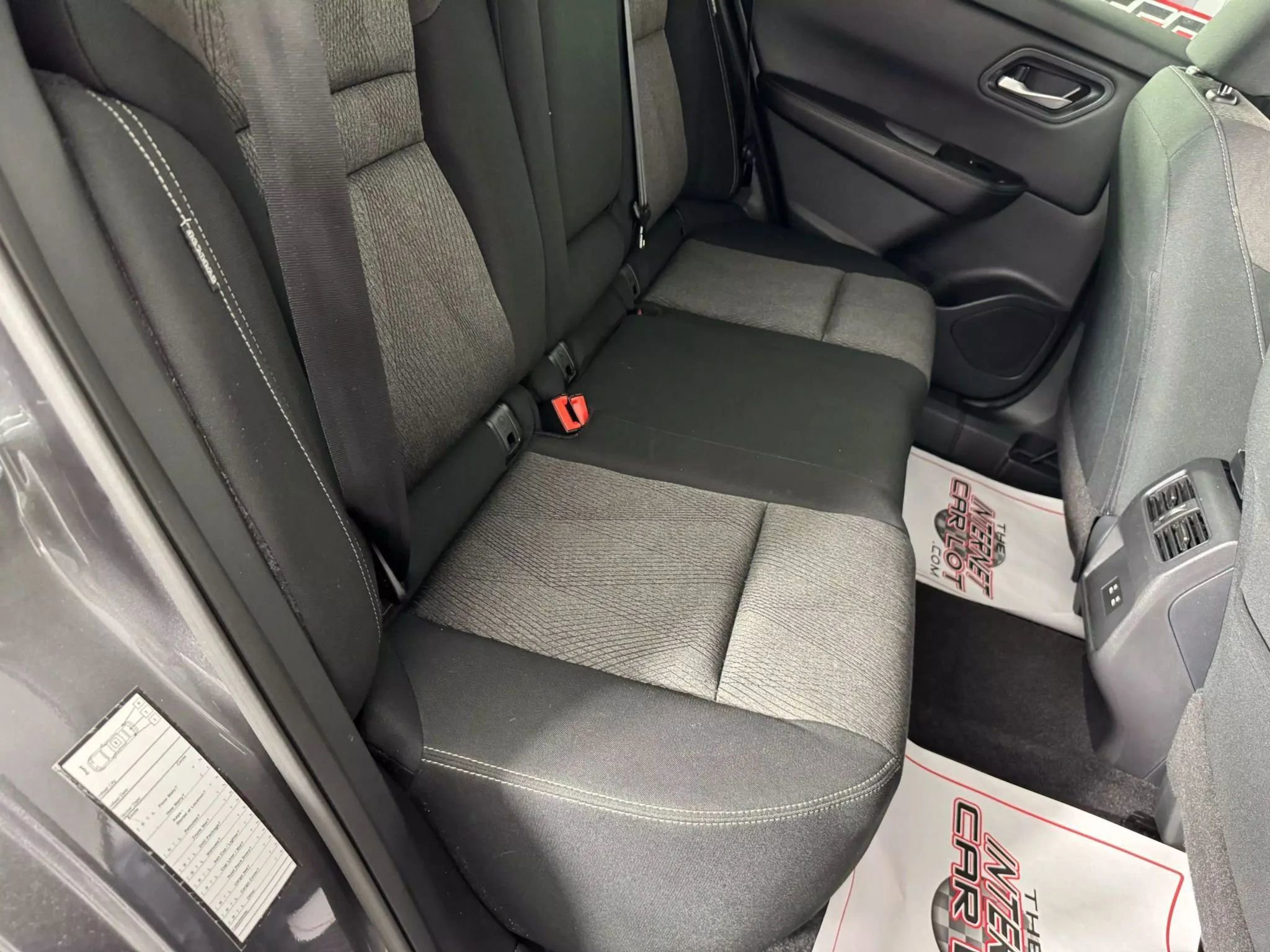 Used 2024 Nissan Rogue SV AWD/4WD image 36