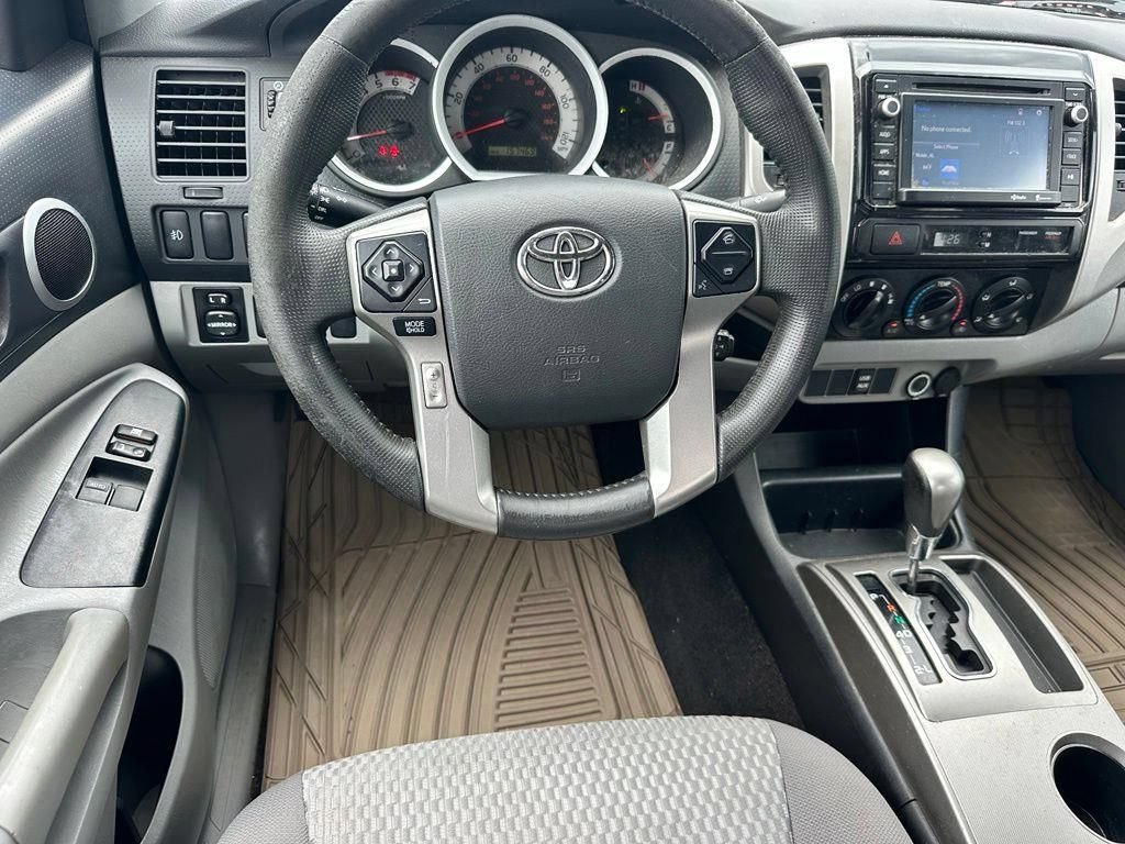 Used 2014 Toyota Tacoma PreRunner w/ SR5 Package RWD image 8
