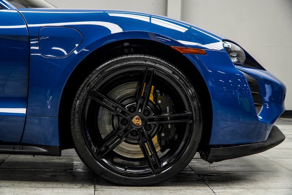 Used 2022 Porsche Taycan GTS w/ Premium Package (P6U) image 11