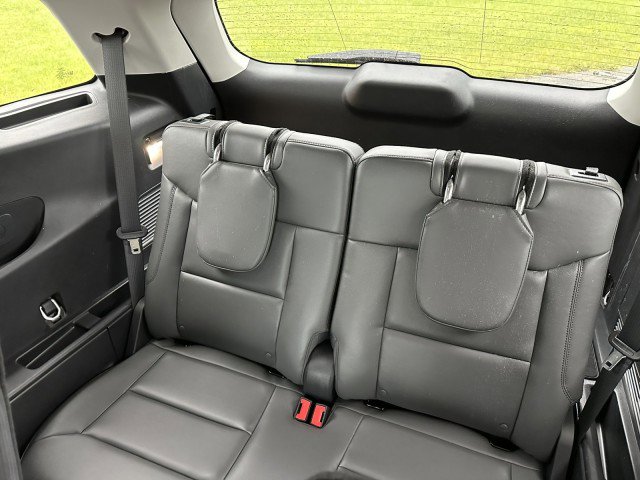 Used 2025 Ford Explorer Active w/ Active Comfort Package image 11