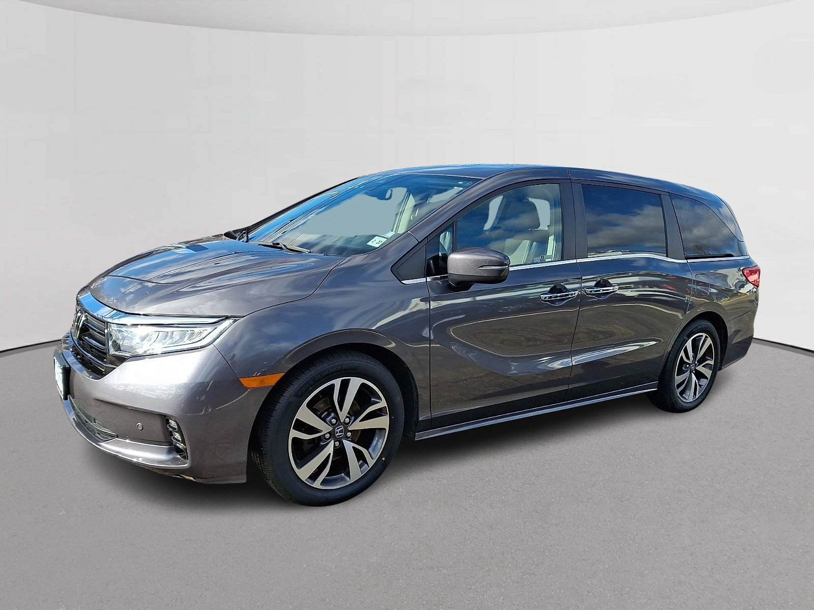 Certified 2022 Honda Odyssey Touring image 5