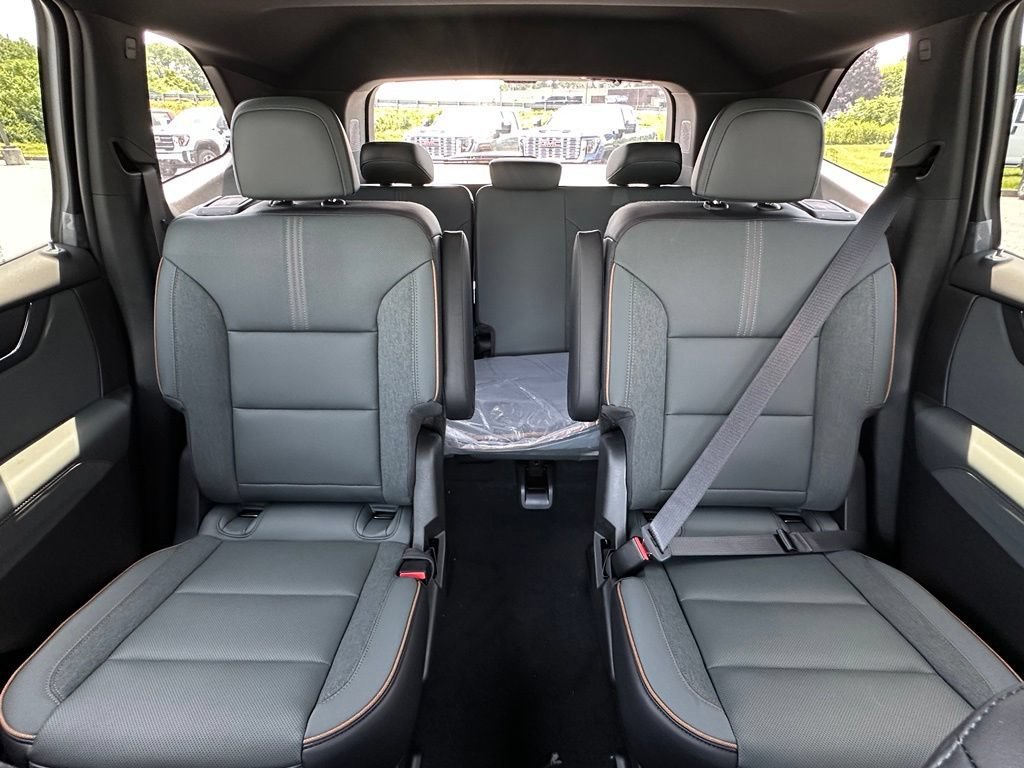 New 2026 GMC Acadia AT4 w/ Luxury Package AWD/4WD image 22