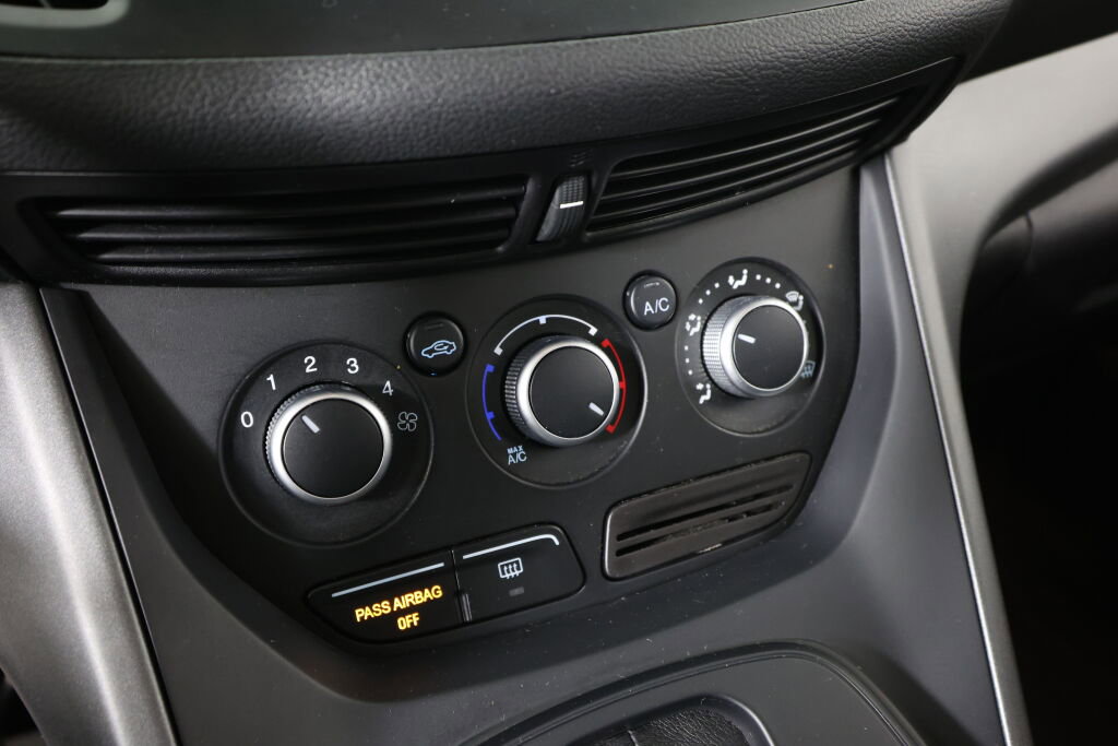 Used 2015 Ford Escape S image 32