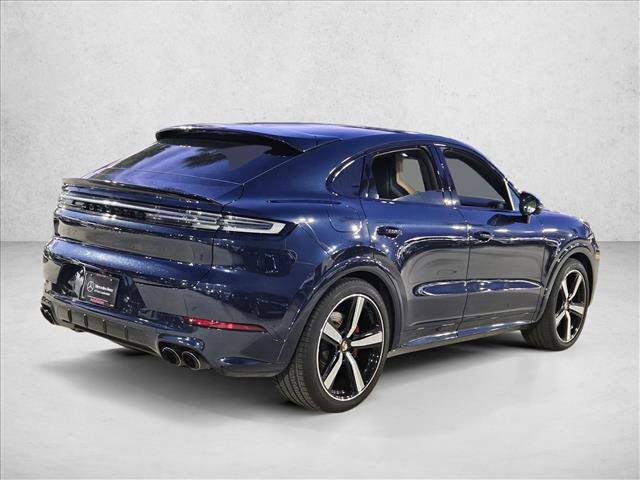 Used 2025 Porsche Cayenne GTS image 5