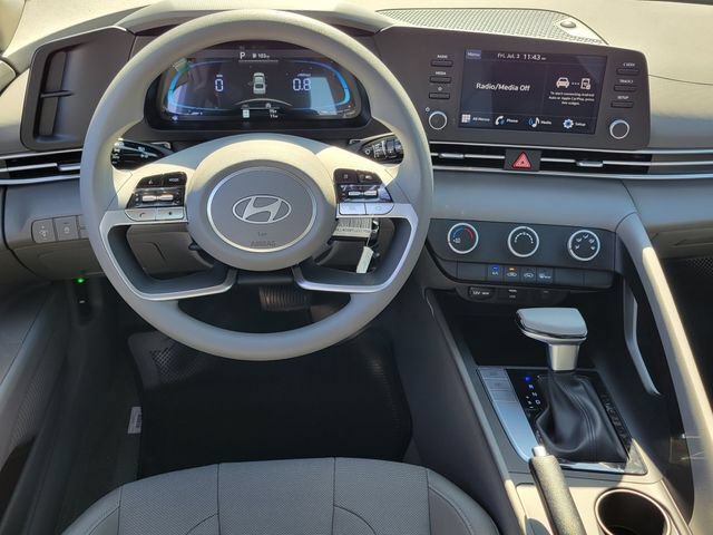 New 2026 Hyundai Elantra SE FWD image 6