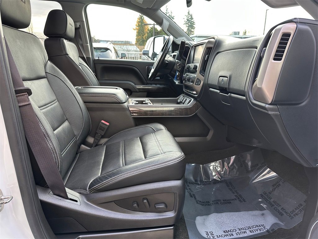 Used 2015 GMC Sierra 3500 Denali w/ Duramax Plus Package image 11