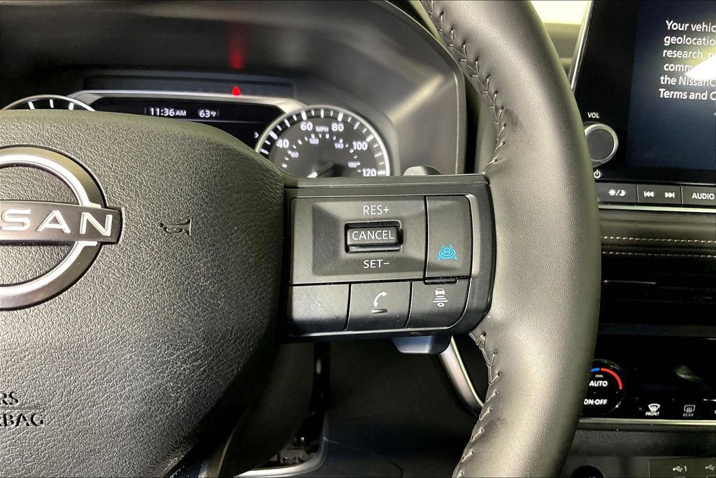 Used 2025 Nissan Rogue SV image 28