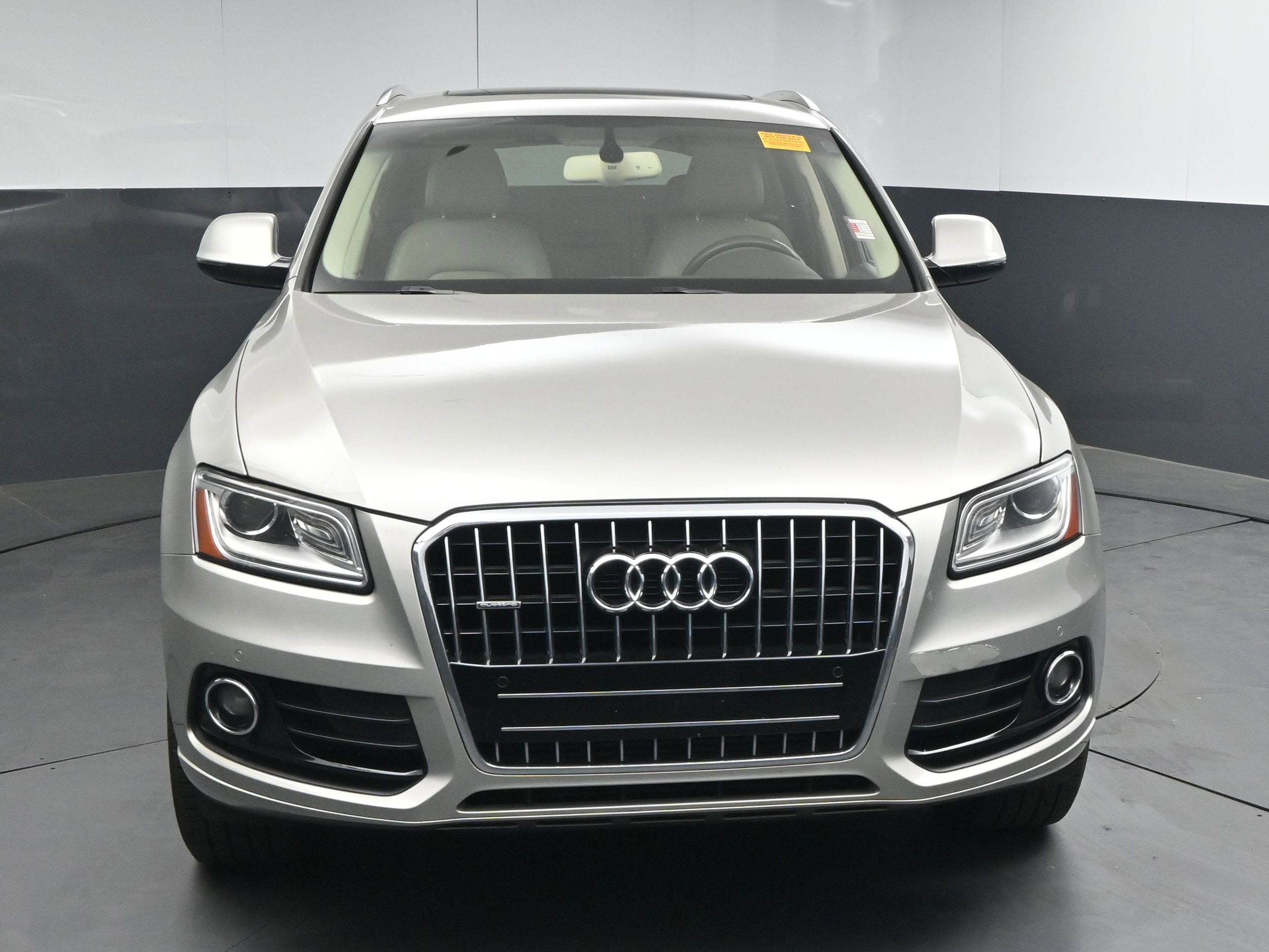 Used 2016 Audi Q5 2.0T Premium Plus w/ Technology Package image 2