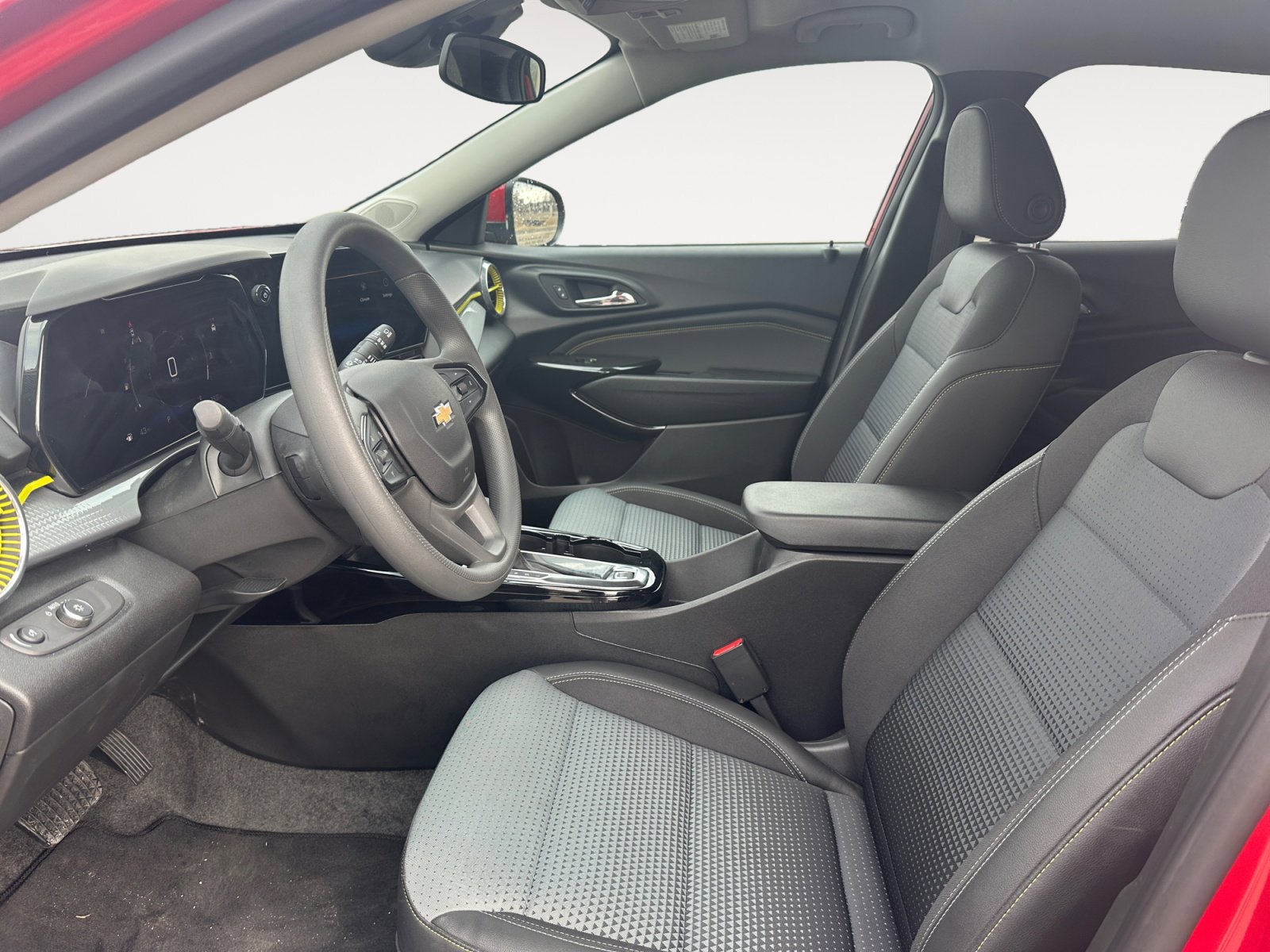 Used 2026 Chevrolet Trax LT image 9