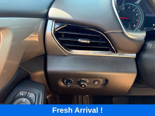 Used 2021 Chevrolet Traverse LT FWD image 10