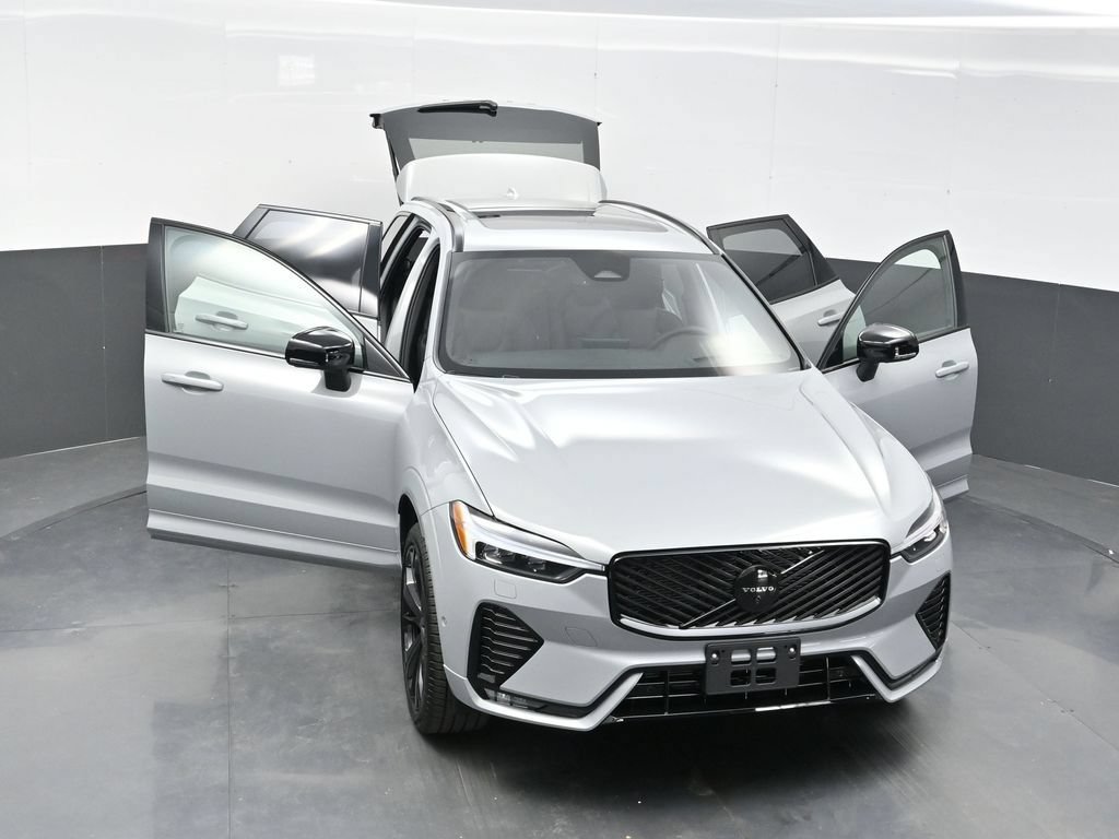 New 2026 Volvo XC60 B5 Ultra w/ Climate Package AWD/4WD image 36