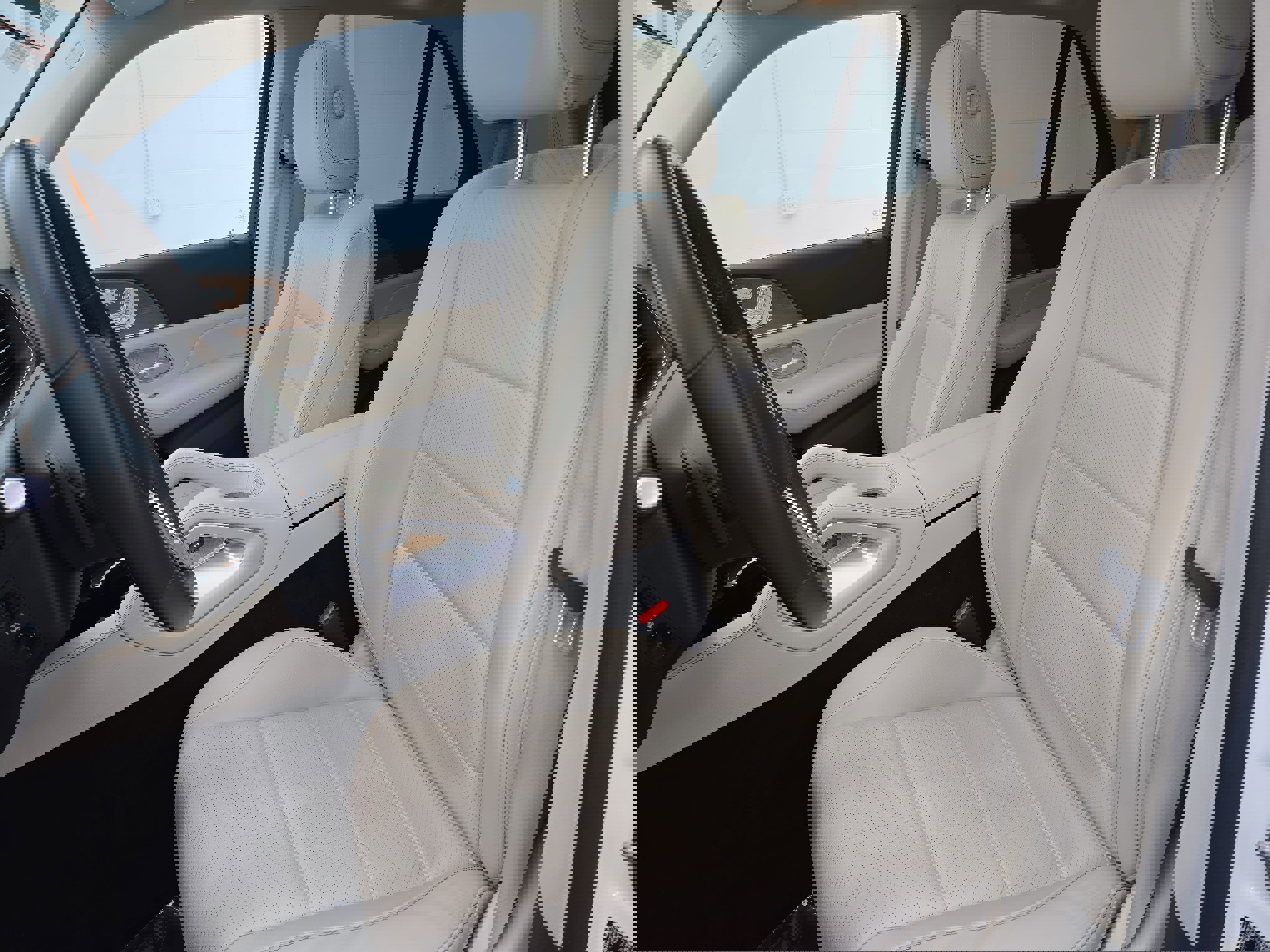 Certified 2022 Mercedes-Benz GLE 350 4MATIC w/ Premium Package image 15