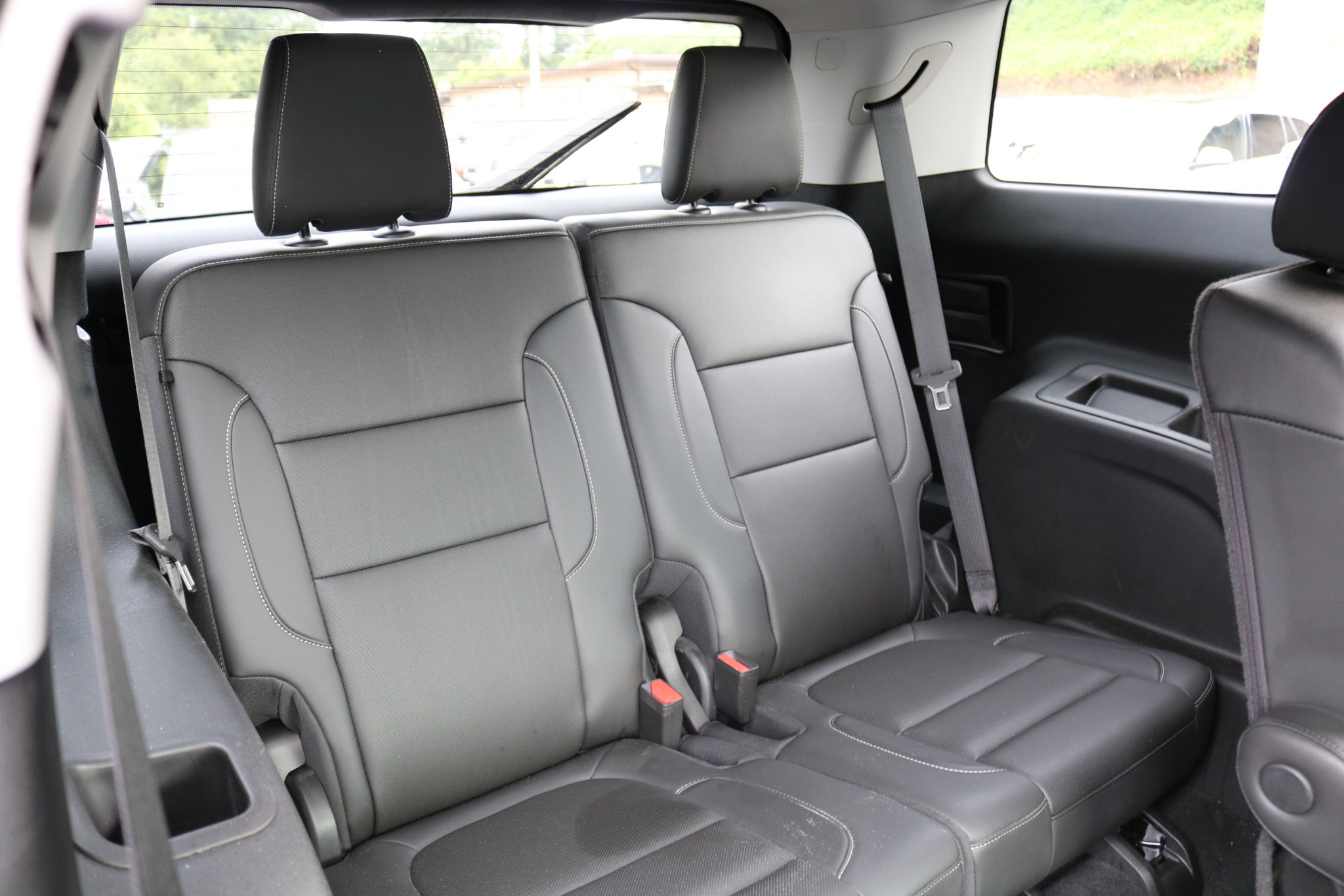 Used 2023 GMC Acadia SLT image 36
