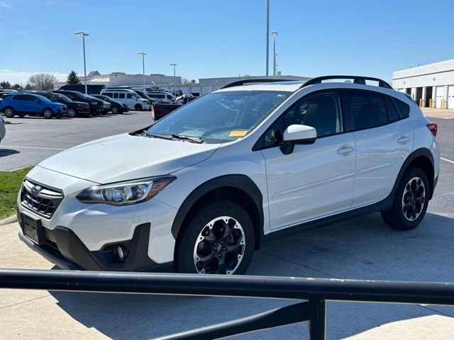 Used 2021 Subaru Crosstrek 2.0i Premium w/ Moonroof Package image 3