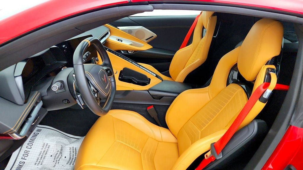 Used 2025 Chevrolet Corvette Stingray Preferred Cpe w/ Body-Color Dual Roof Package RWD image 22