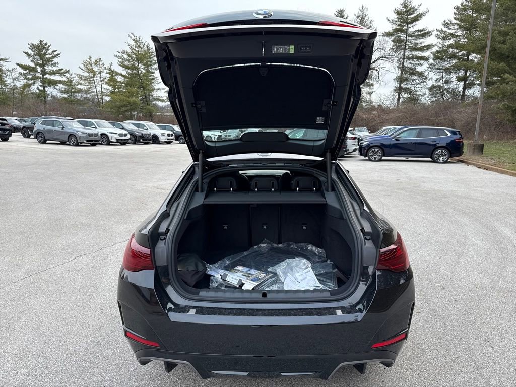 New 2026 BMW i4 xDrive40i image 25