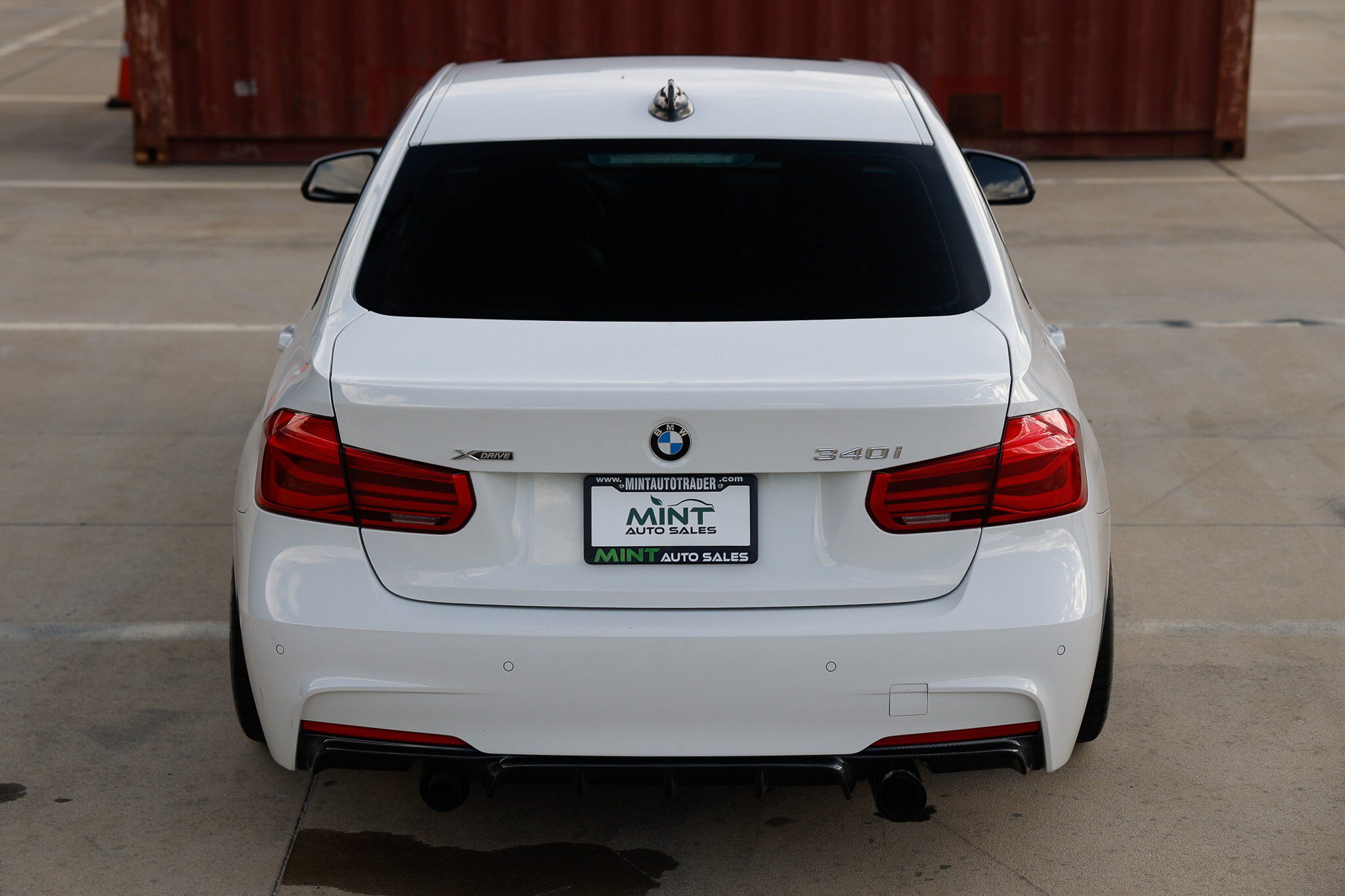Used 2016 BMW 340i xDrive Sedan AWD/4WD image 13