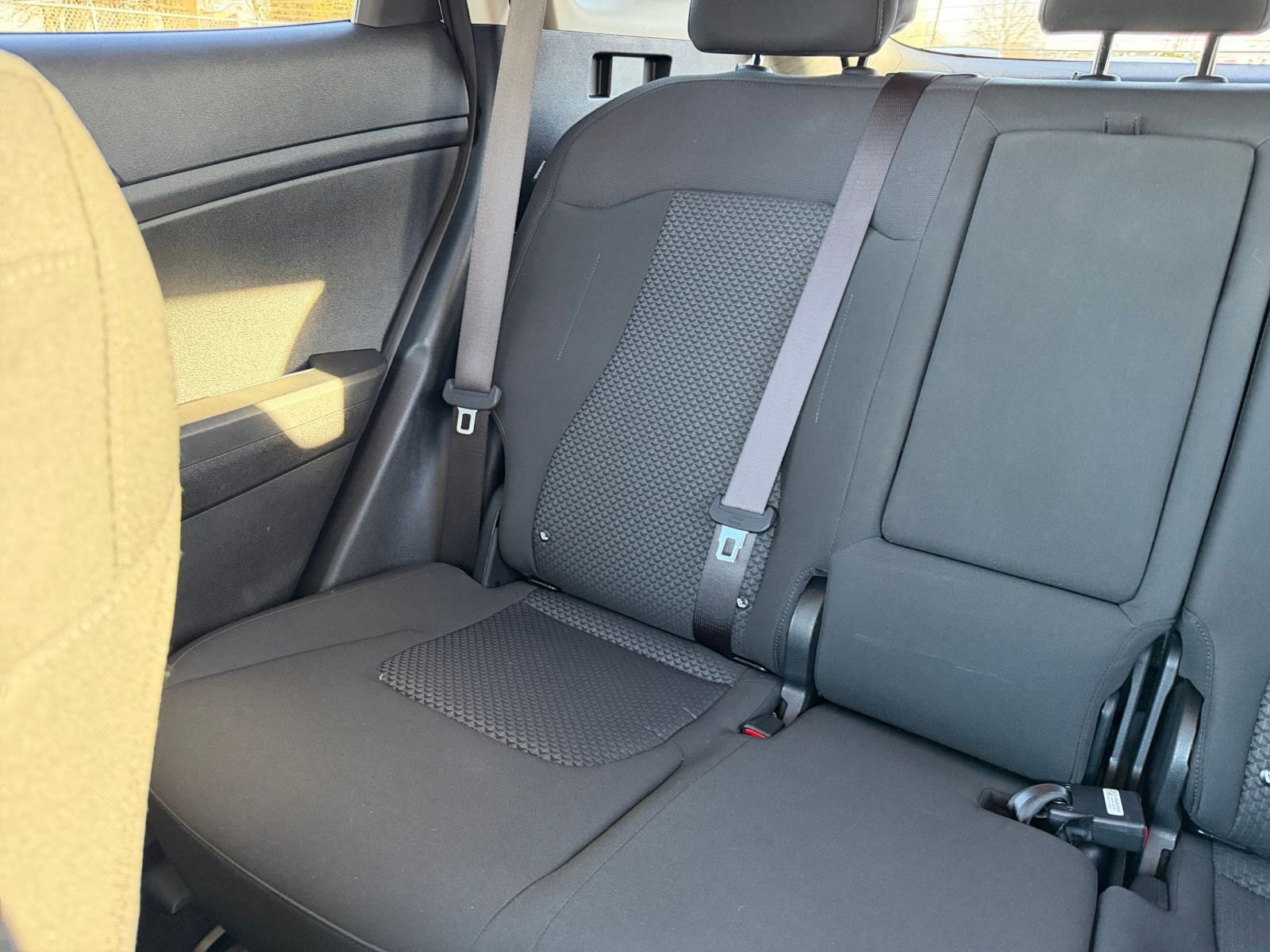 Used 2025 Kia Sportage LX image 38