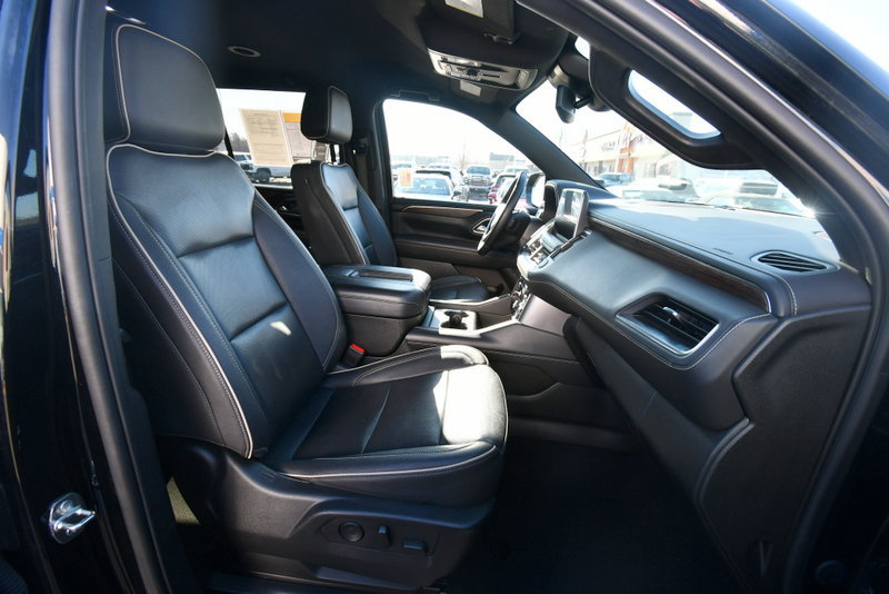Used 2024 Chevrolet Tahoe Premier AWD/4WD image 17