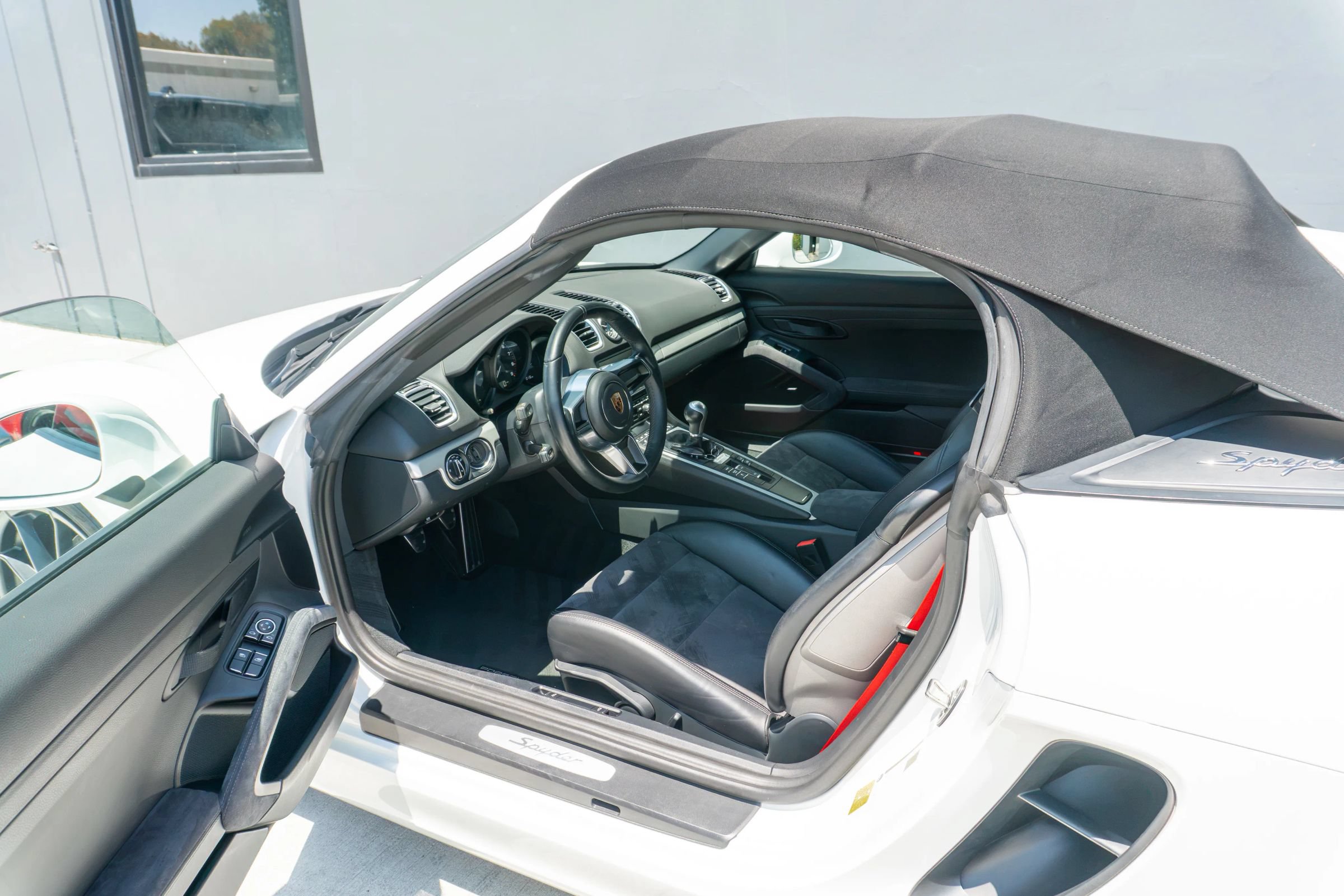 Used 2016 Porsche Boxster Spyder RWD image 52