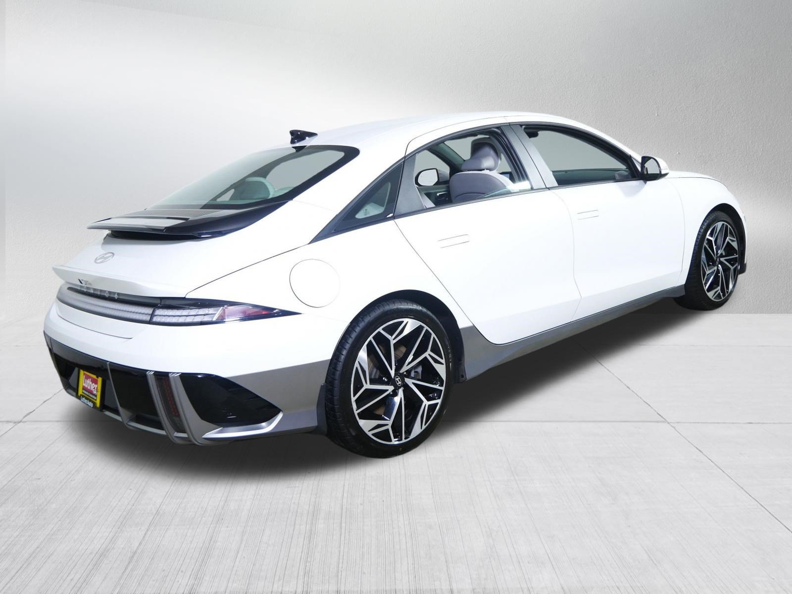 Used 2024 Hyundai Ioniq 6 SEL AWD/4WD image 7