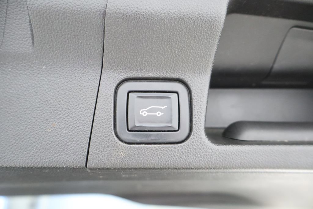 Used 2022 GMC Acadia AT4 w/ Technology Package AWD/4WD image 24